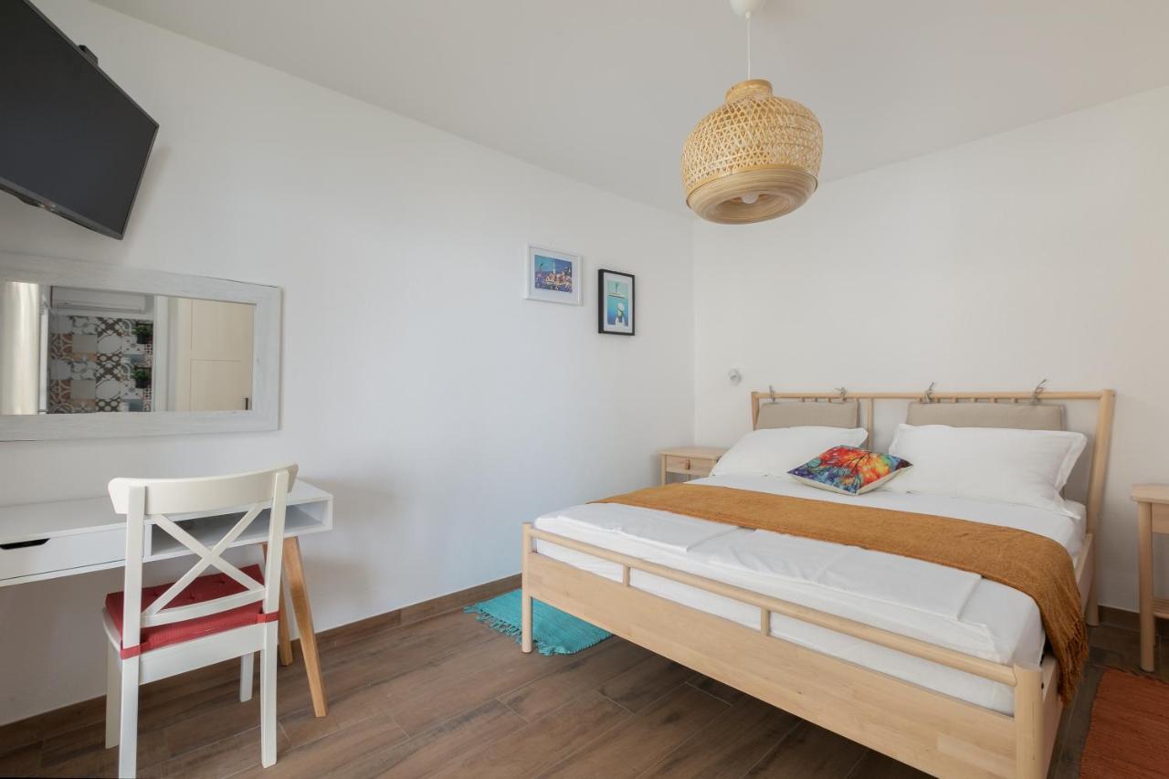 Ferienwohnung La Casa Di Nonno Milna  Exterior foto