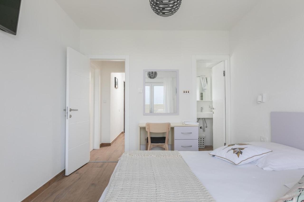 Ferienwohnung La Casa Di Nonno Milna  Exterior foto
