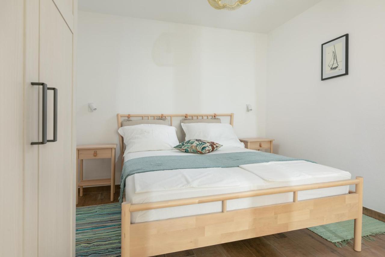Ferienwohnung La Casa Di Nonno Milna  Exterior foto