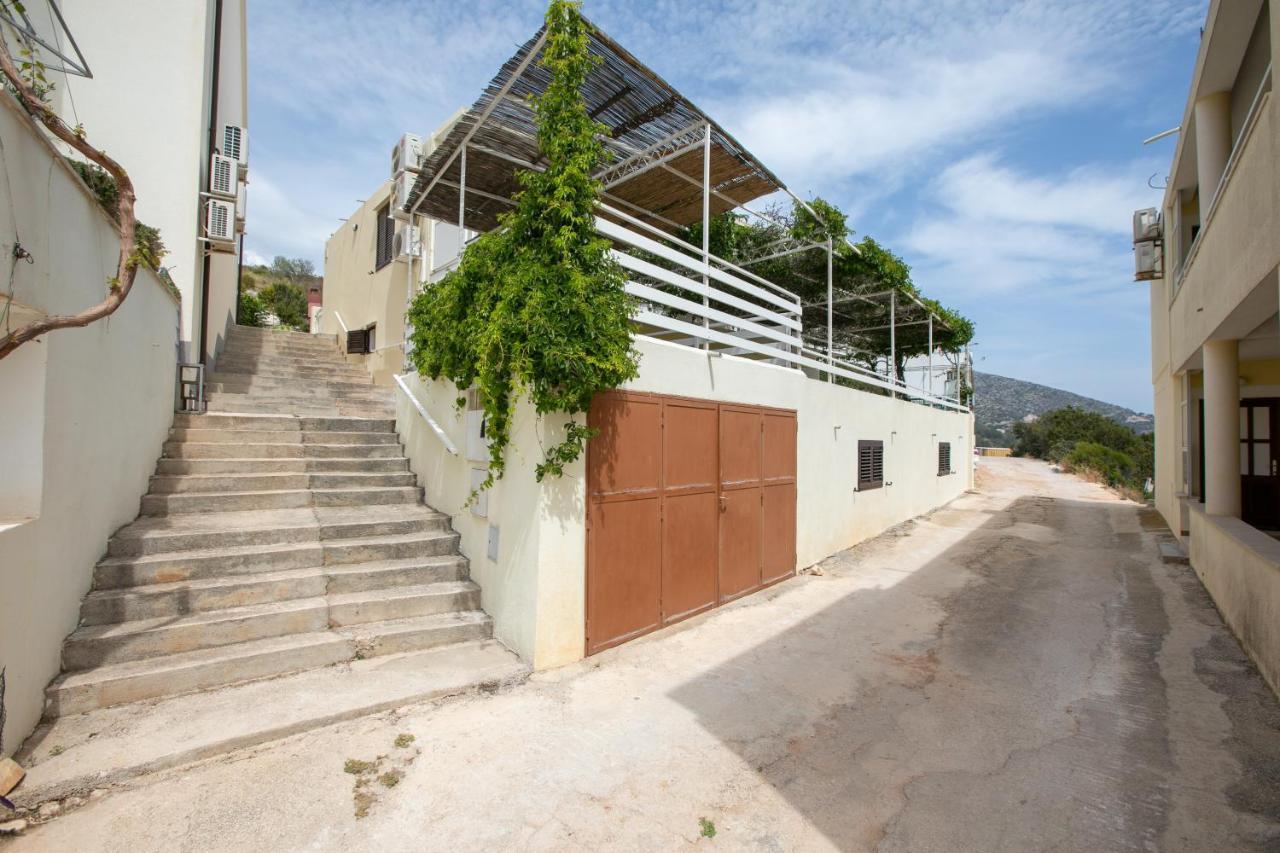 Ferienwohnung La Casa Di Nonno Milna  Exterior foto